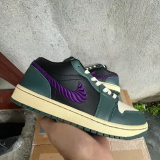 Nike Black Green Low-Top Rope-Textured Swoosh Lifestyle Sneakers