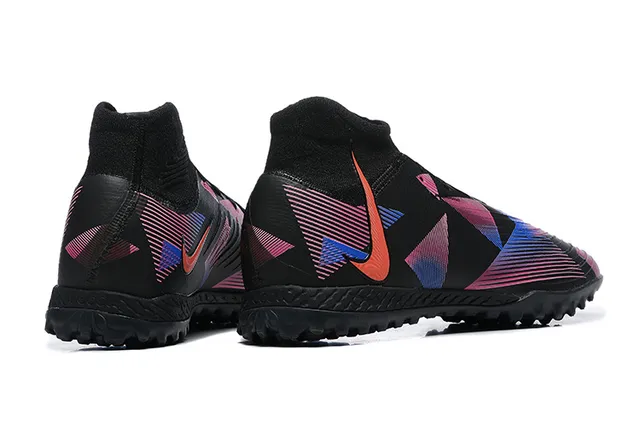Nike কালো বহুরঙা জ্যামিতিক মুদ্রিত উপর সক-ফিট কলার টার্ফ ফুটবল জুতো 2