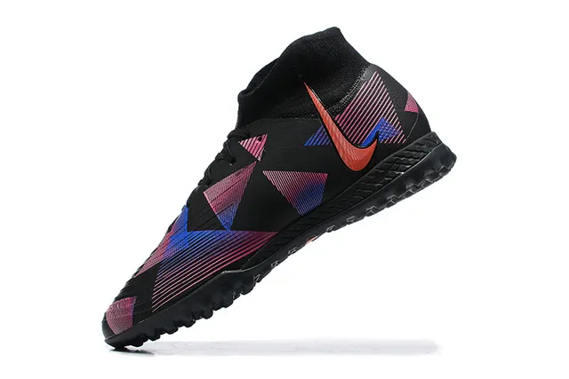 Nike কালো বহুরঙা জ্যামিতিক মুদ্রিত উপর সক-ফিট কলার টার্ফ ফুটবল জুতো 5