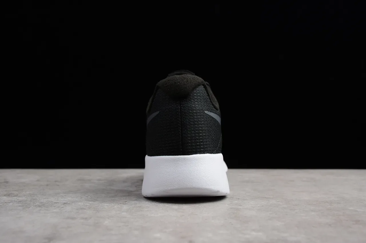 Nike Black White Mesh Upper Minimalist Silhouette Lifestyle Sneakers 9
