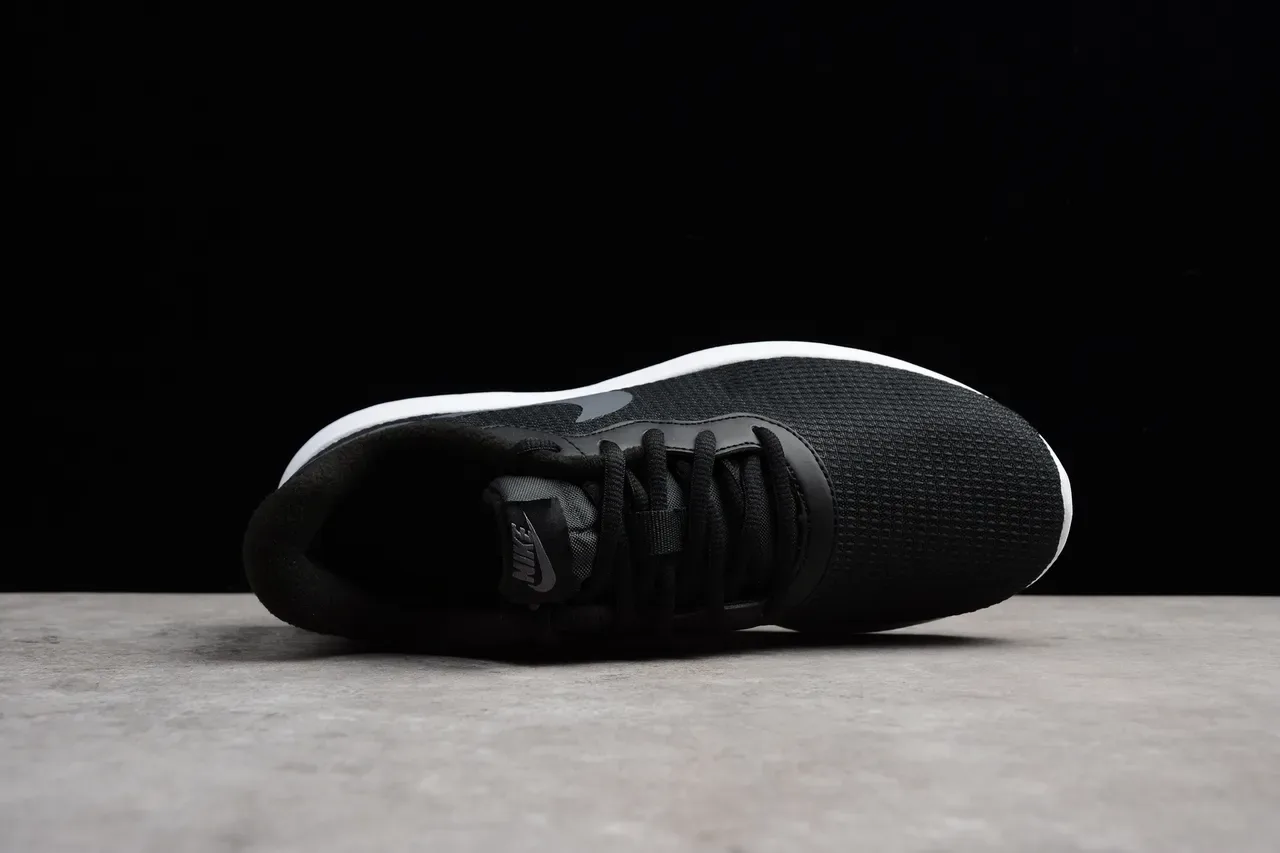 Nike Black White Mesh Upper Minimalist Silhouette Lifestyle Sneakers 11