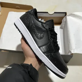 Nike Black White Textured Reptile-Embossed Upper Midsole Stripe Lifestyle Sneakers