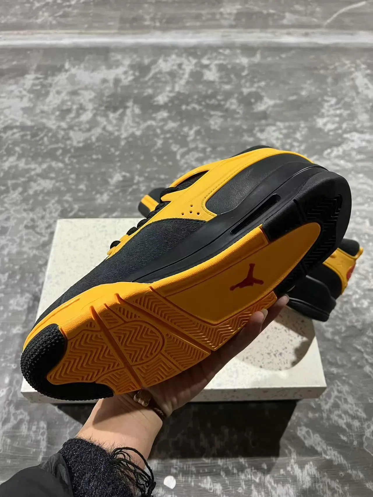 Nike Black Yellow Layered Synthetic Overlays Visible Heel Air Unit Sneakers 6