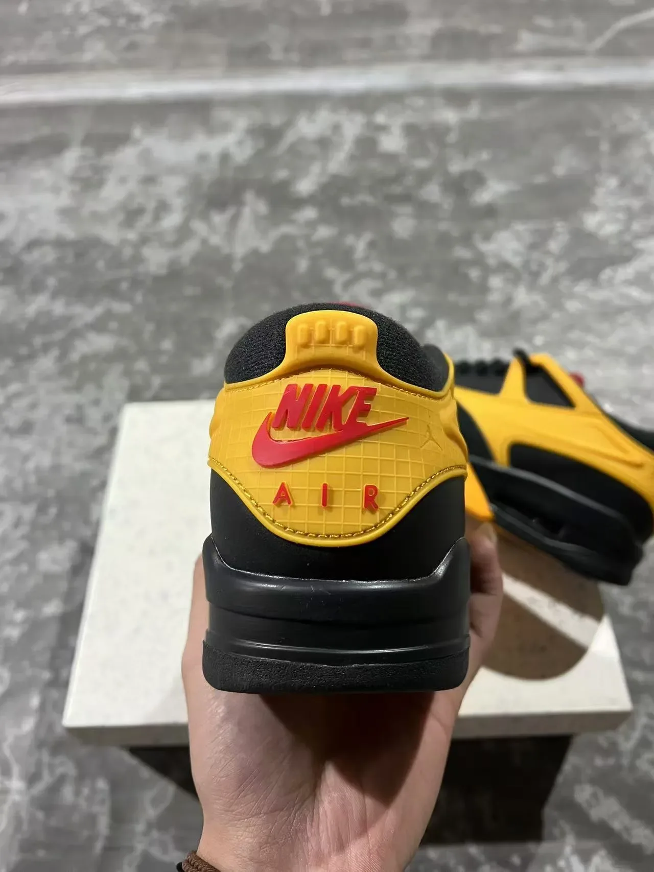 Nike Black Yellow Layered Synthetic Overlays Visible Heel Air Unit Sneakers 8