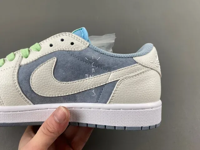 Nike Blue Green Low-Top Multi-Material Upper Lifestyle Sneakers 6