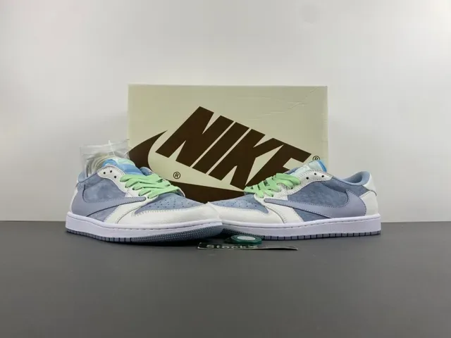 Nike Blue Green Low-Top Multi-Material Upper Lifestyle Sneakers 12