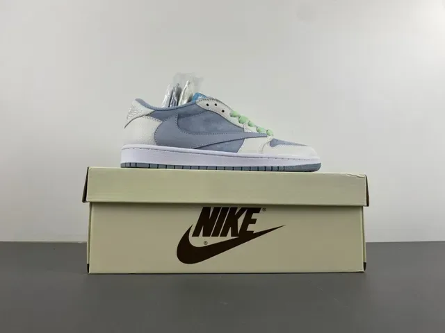 Nike Blue Green Low-Top Multi-Material Upper Lifestyle Sneakers 14