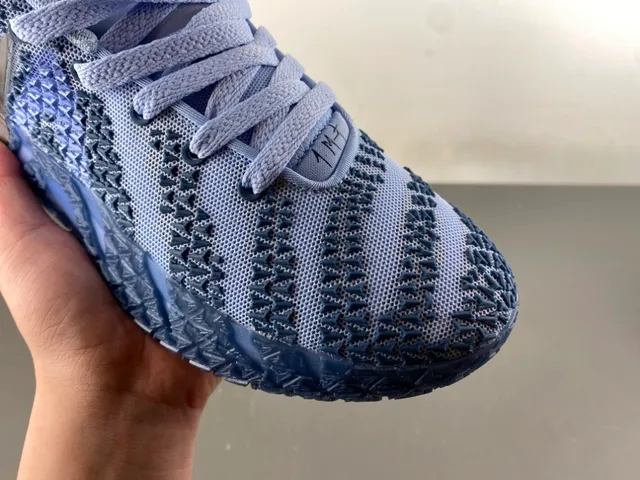 Nike Blue Navy Knit Upper Geometric Pattern Basketball Shoes 2
