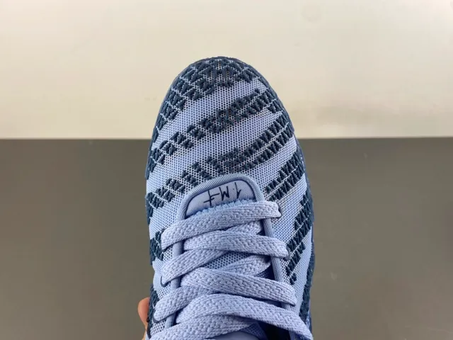 Nike Blue Navy Knit Upper Geometric Pattern Basketball Shoes 5