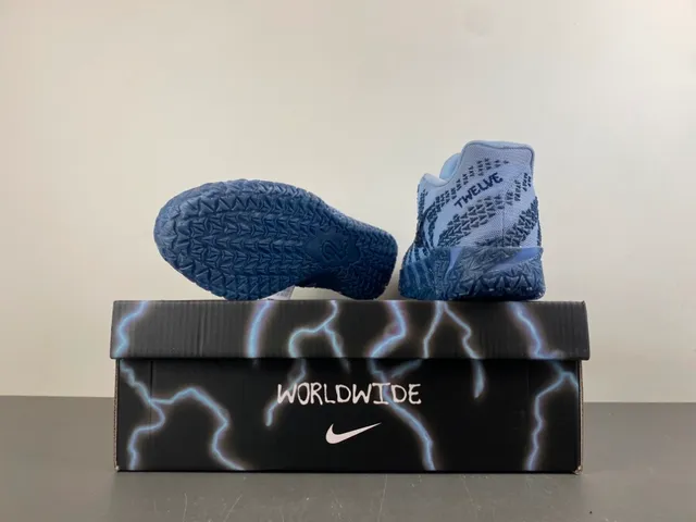 Nike Blue Navy Knit Upper Geometric Pattern Basketball Shoes 16