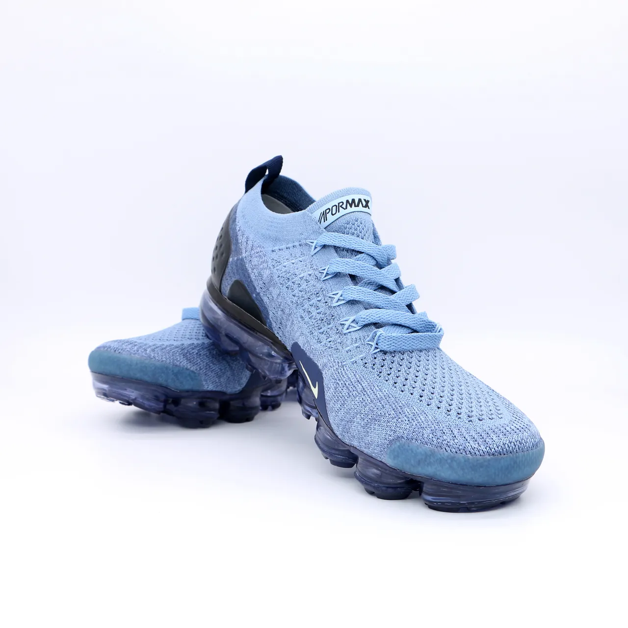 Nike Blue Pink Flyknit Upper Visible Air Cushioning Lifestyle Sneakers 4