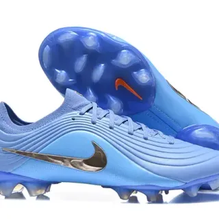 Nike أزرق فضي أعلى مصنع مع أضلاع Swoosh ميتاليك أحذية كرة قدم للأرضية الصلبة