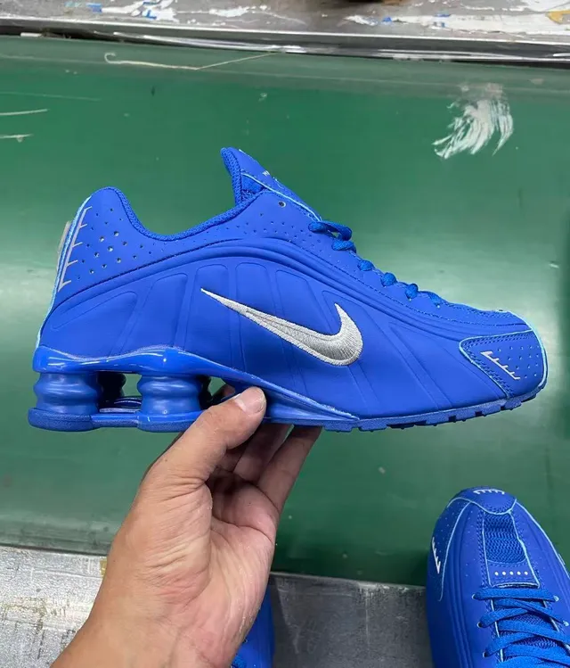Nike Blue Silver Shox Column Cushioning Synthetic Molded Upper Lifestyle Sneakers 7