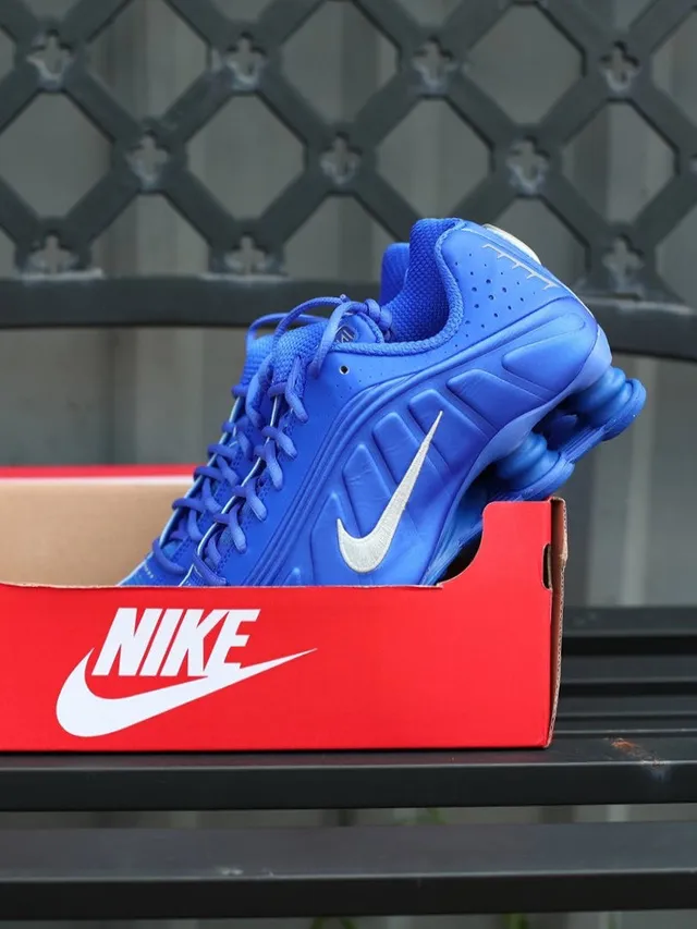 Nike Blue Silver Shox Column Cushioning Synthetic Molded Upper Lifestyle Sneakers 15