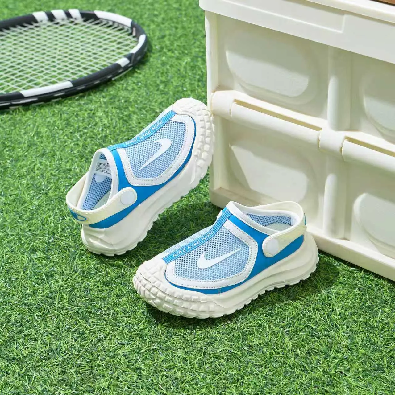 Nike Blue White Mesh Upper Hook-and-Loop Strap Casual Sandals 3