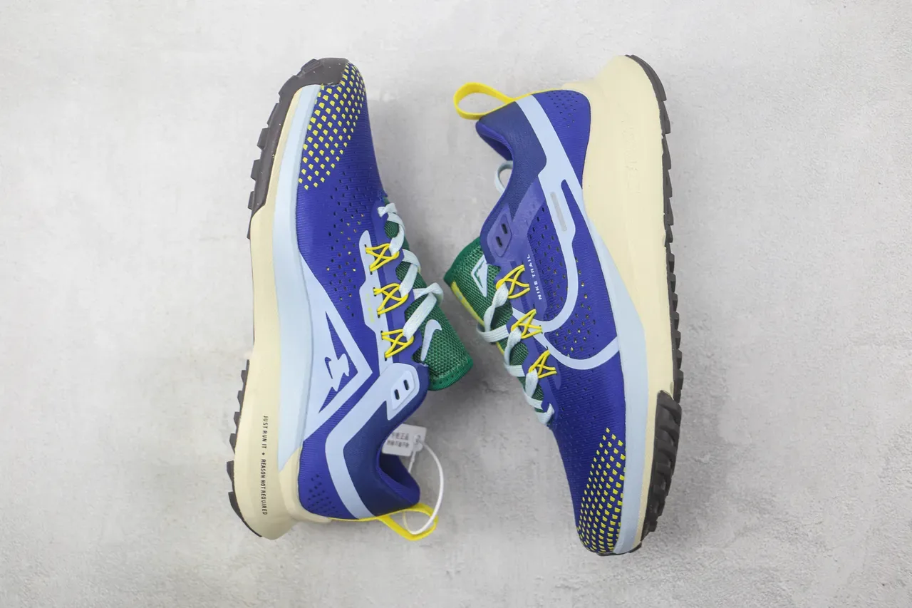 Nike Chaussures de Running Bleu Jaune Upper Knit Perforé Contraste Grid Toe Cap 2