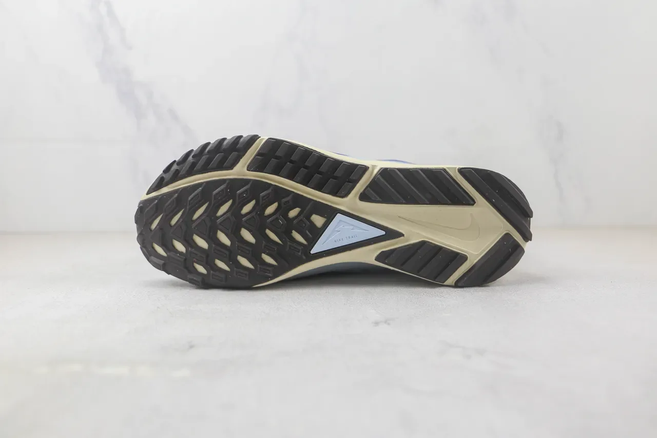 Nike Chaussures de Running Bleu Jaune Upper Knit Perforé Contraste Grid Toe Cap 8