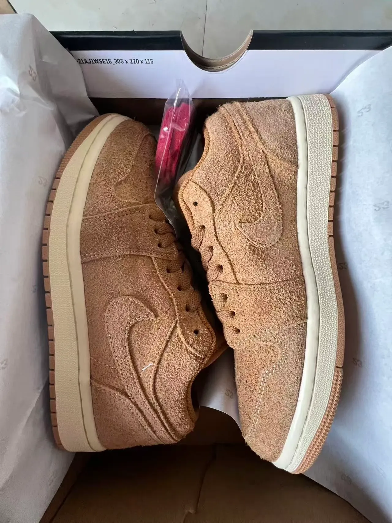 Nike Brown Beige Suede Upper Monochromatic Tan Lifestyle Sneakers 9