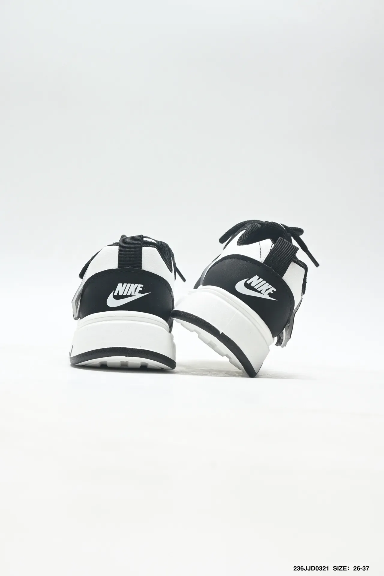 Nike Burgundy White Hybrid Lace-and-Strap Closure Cartoon Character Charm Embellishments Sneakers 16