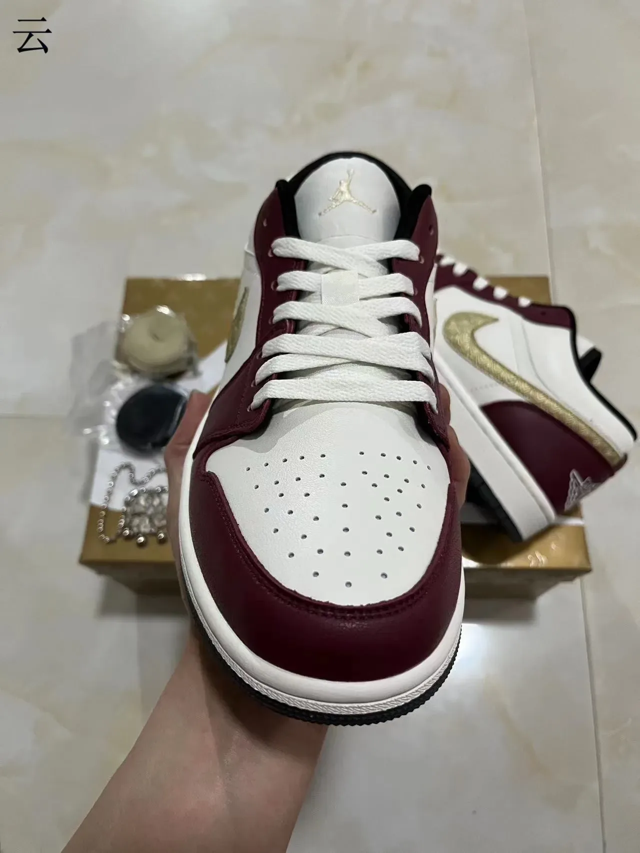 Nike Burgundy White Low-Top Silhouette Leather Upper Lifestyle Sneakers 11