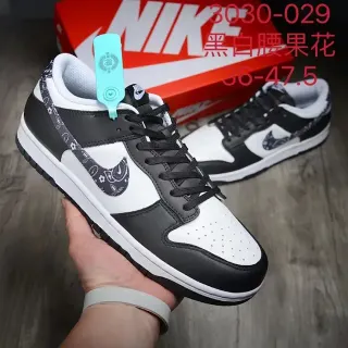 Nike Dunk Low Black White Bandana Print Lifestyle Sneakers