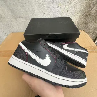 Nike Dunk Low Black White Pink Stitching Lifestyle Sneakers
