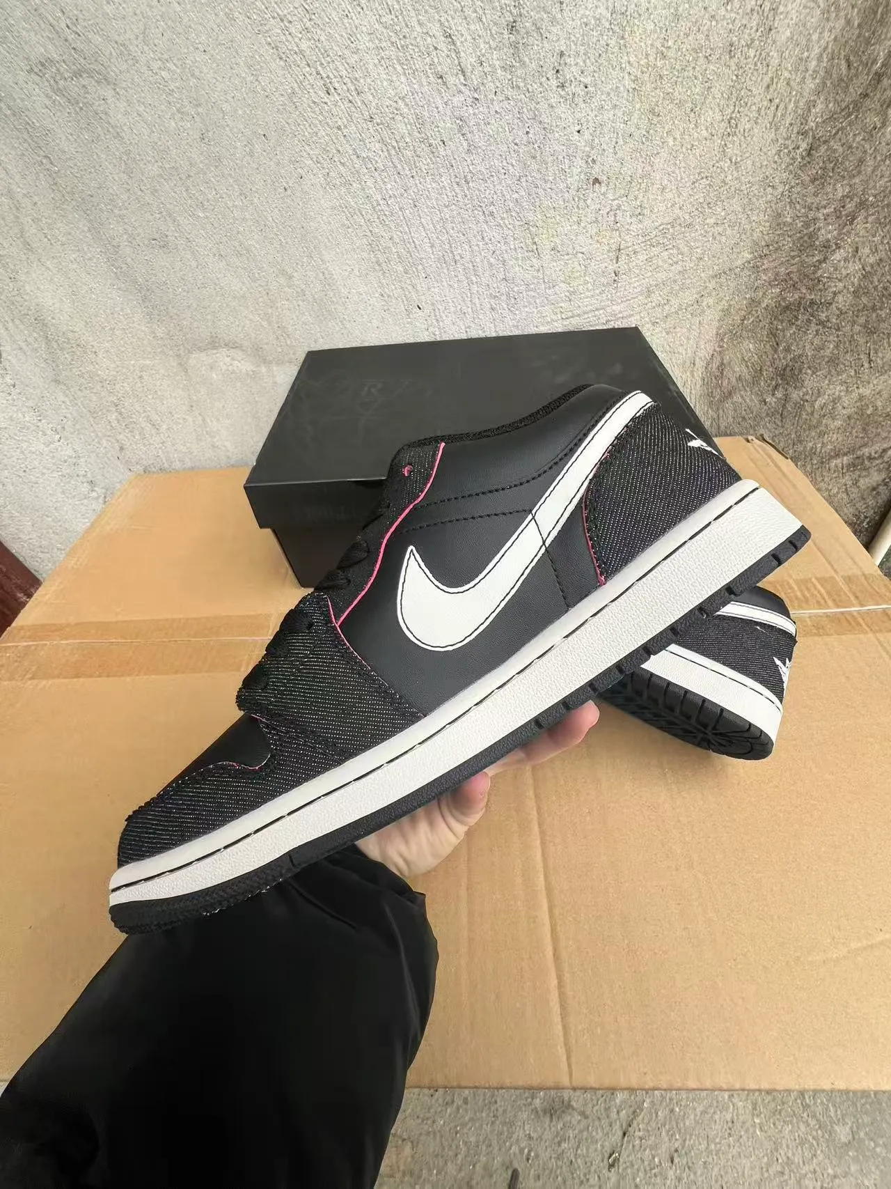 Nike Dunk Low Black White Pink Stitching Lifestyle Sneakers 7