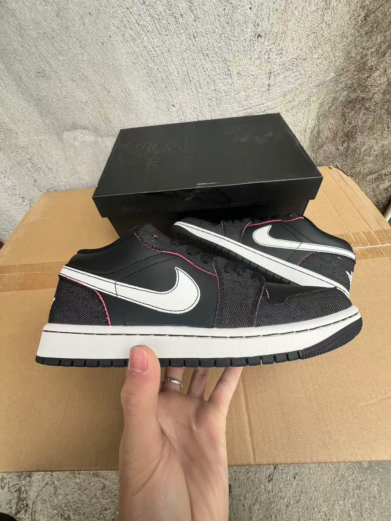 Nike Dunk Low Black White Pink Stitching Lifestyle Sneakers 8