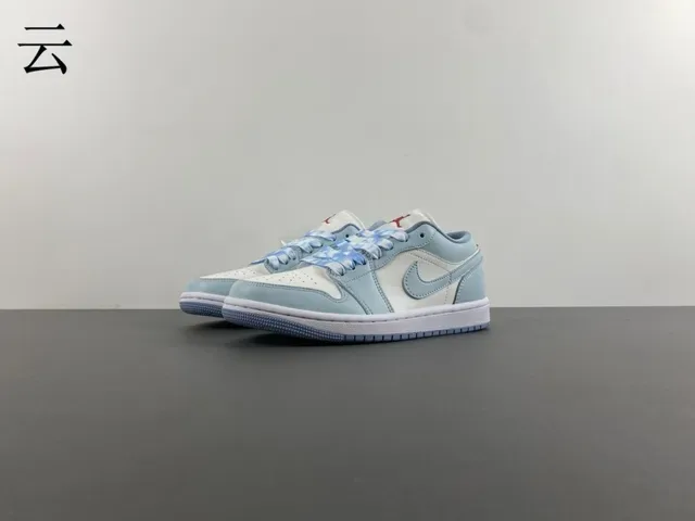 Nike Dunk Low Light Blue and Cream Lifestyle Sneakers 10