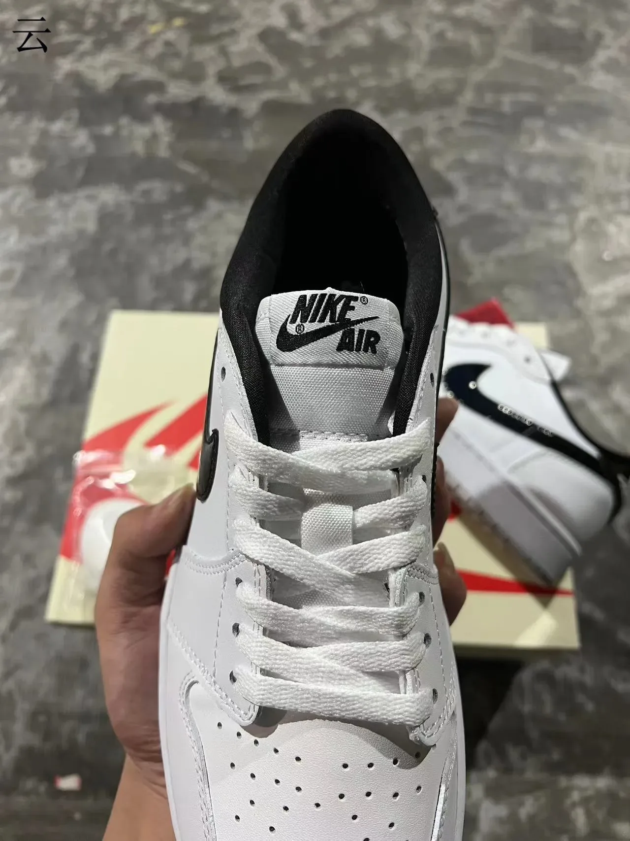 Nike Dunk Low White Black Tênis Lifestyle 4