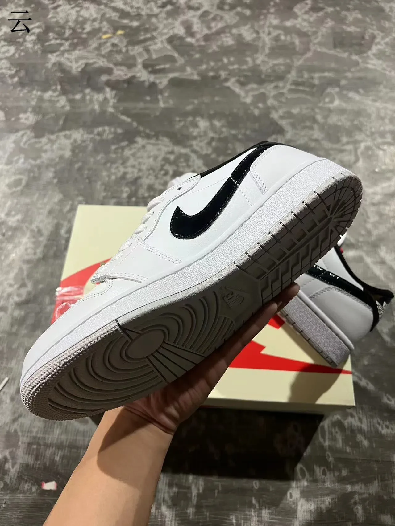 Nike Dunk Low White Black Tênis Lifestyle 6
