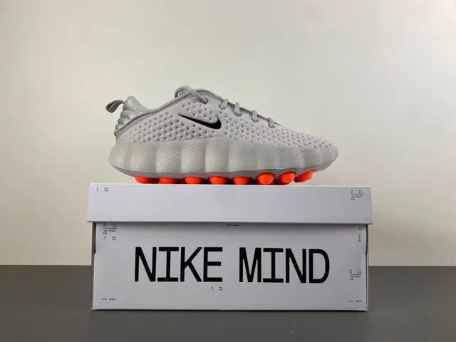 Nike Gray Black Perforated Knit Upper Sculpted Wavy Midsole Lifestyle Sneakers 14