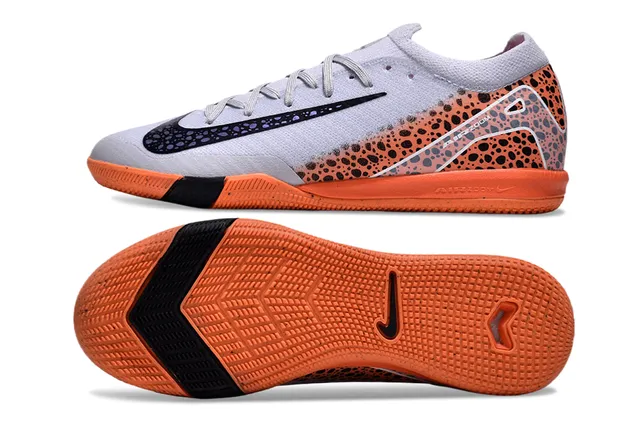Nike Gris Orange Chaussures de soccer indoor à coupe basse avec collet de chaussette 6