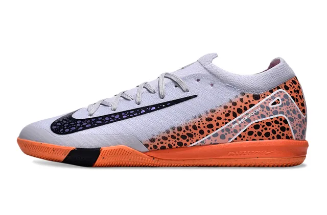 Nike Gris Orange Chaussures de soccer indoor à coupe basse avec collet de chaussette 7