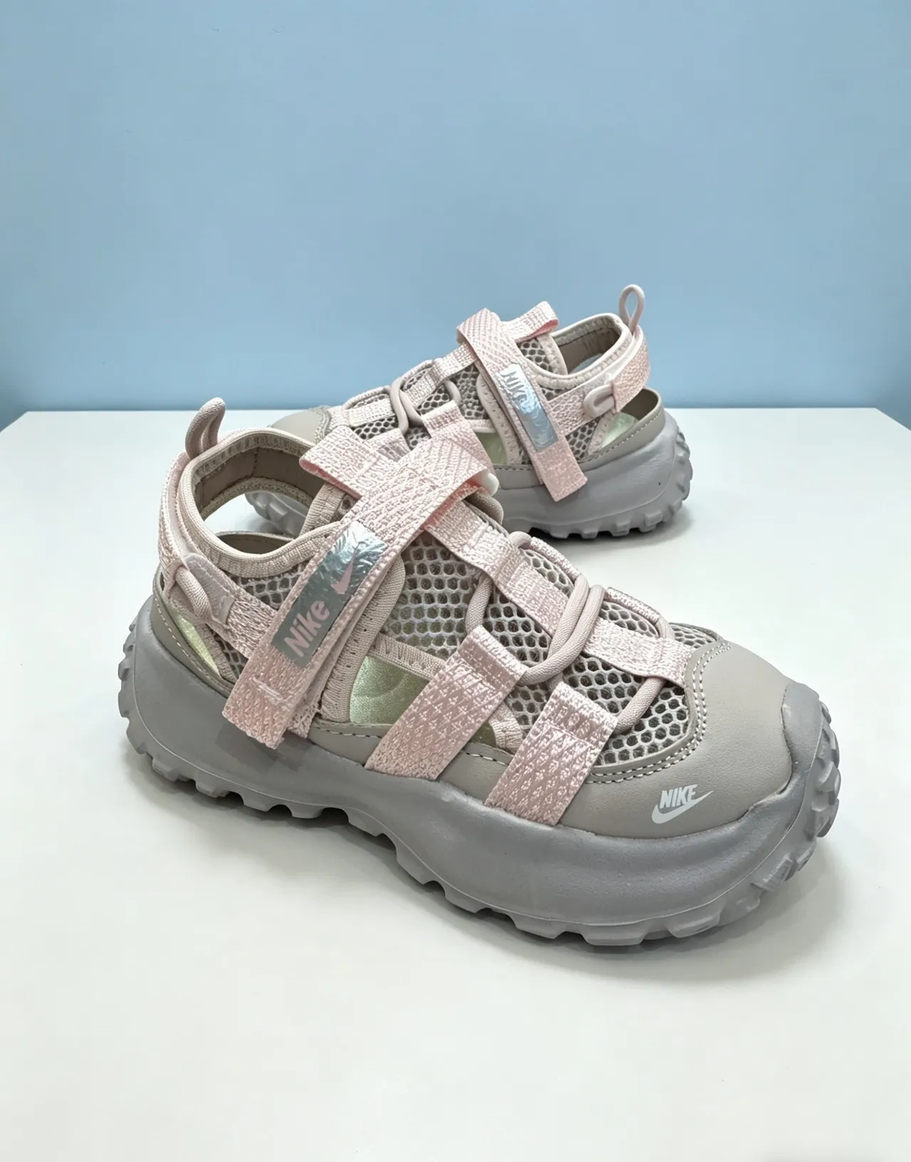 Nike Gris Rose Épaisse Plateforme Semelle Multi-Bandes Velcro Fermeture Sandales Casual 9
