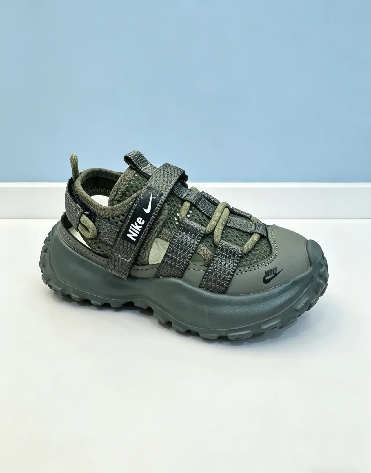 Nike Gris Rose Épaisse Plateforme Semelle Multi-Bandes Velcro Fermeture Sandales Casual 11