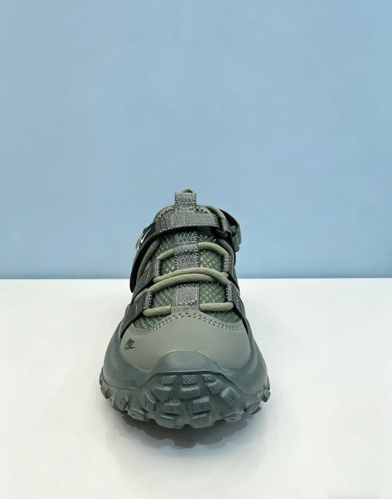 Nike Gris Rose Épaisse Plateforme Semelle Multi-Bandes Velcro Fermeture Sandales Casual 18