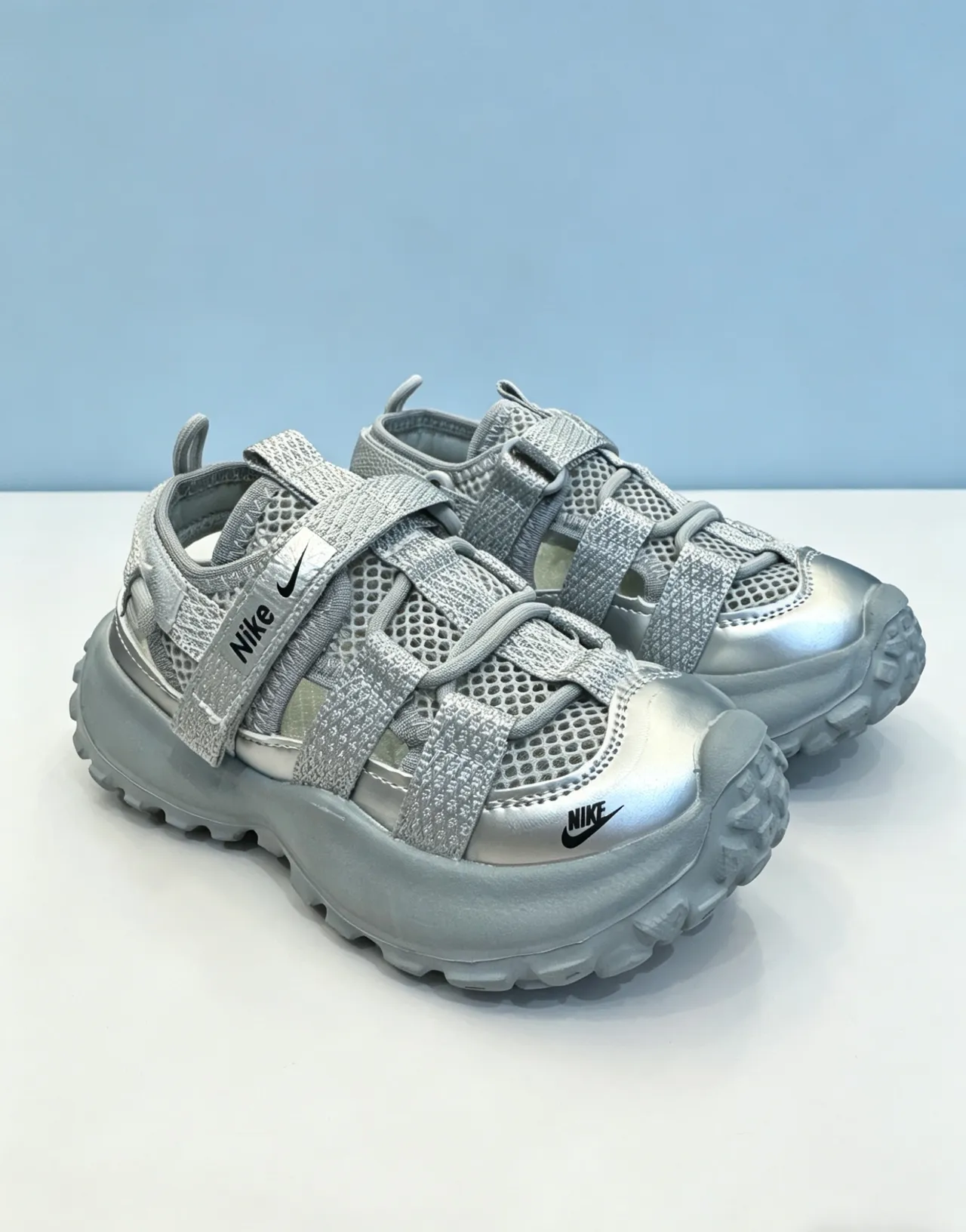 Nike Gris Rose Épaisse Plateforme Semelle Multi-Bandes Velcro Fermeture Sandales Casual 22