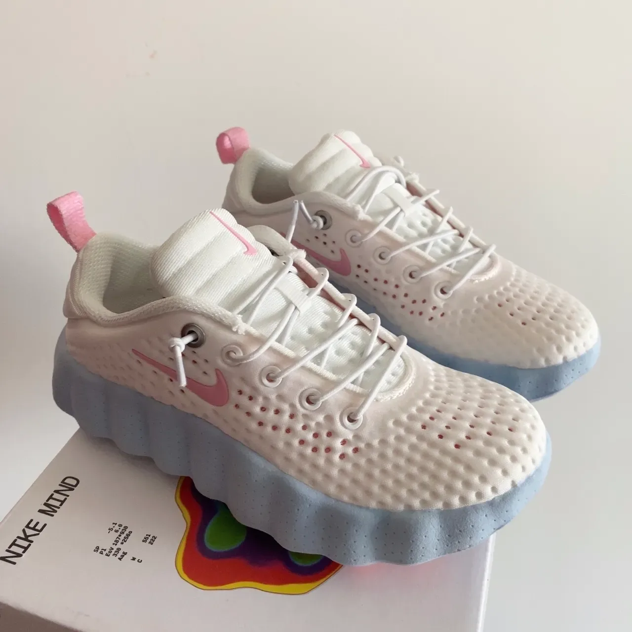 Nike Gray White Perforated Knit Upper Sculpted Wavy Midsole Lifestyle Sneakers 4