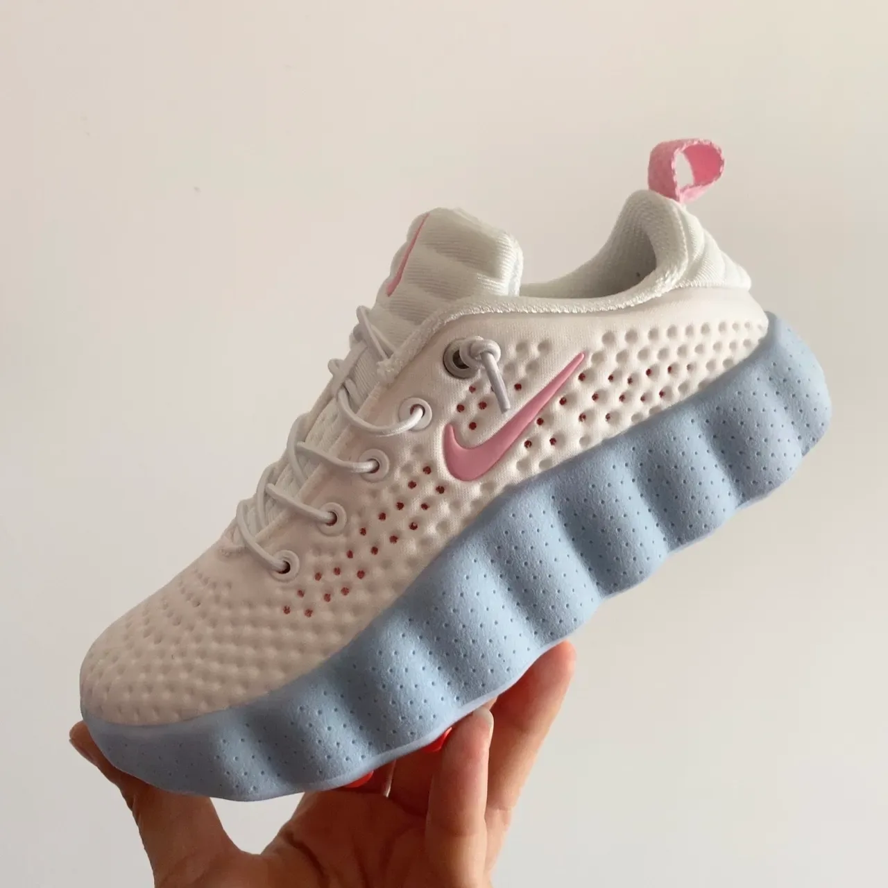 Nike Gray White Perforated Knit Upper Sculpted Wavy Midsole Lifestyle Sneakers 8