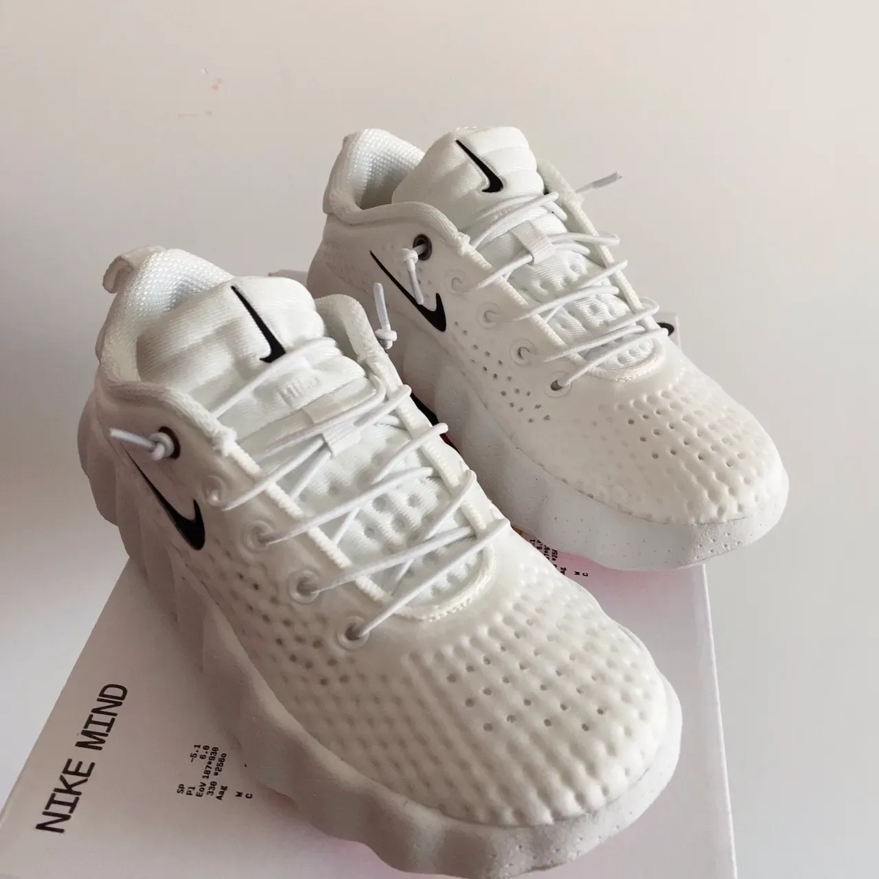 Nike Gray White Perforated Knit Upper Sculpted Wavy Midsole Lifestyle Sneakers 12
