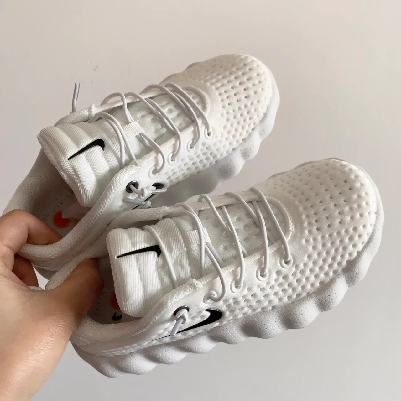 Nike Gray White Perforated Knit Upper Sculpted Wavy Midsole Lifestyle Sneakers 14