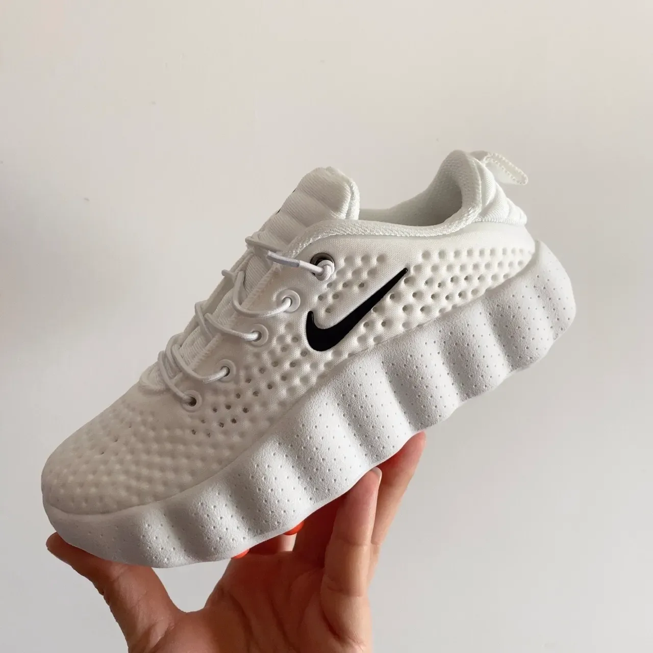 Nike Gray White Perforated Knit Upper Sculpted Wavy Midsole Lifestyle Sneakers 17