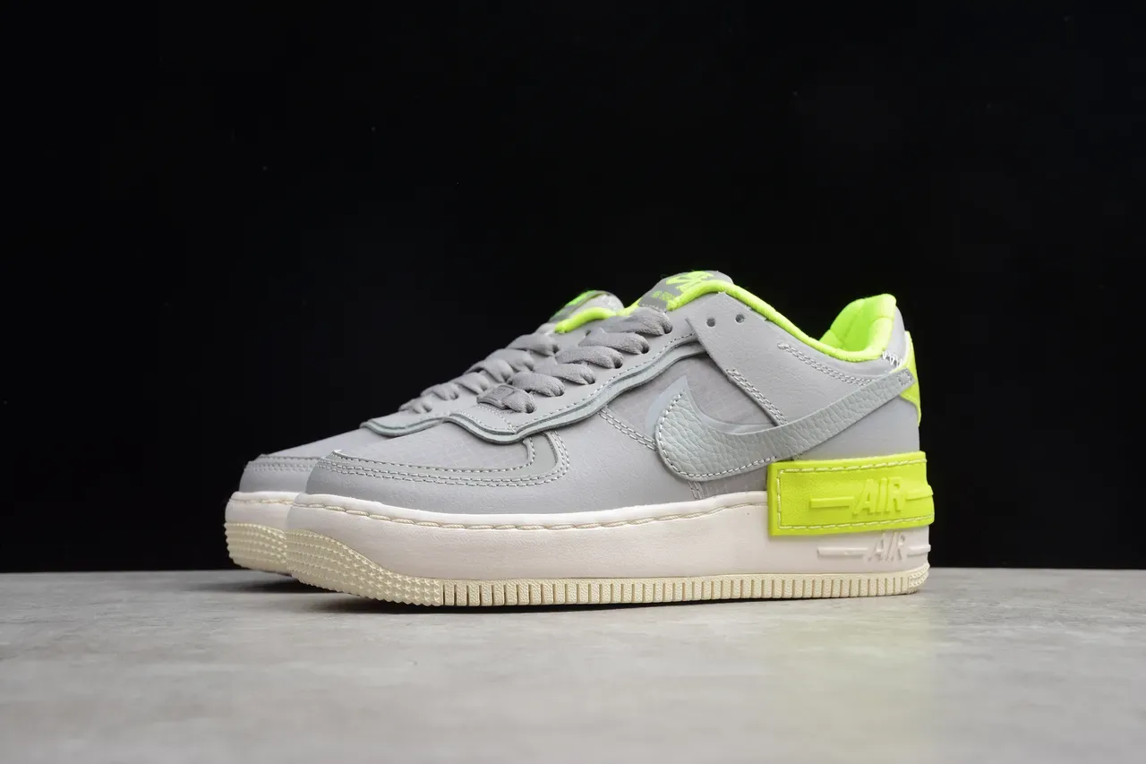 Nike Gray Yellow Low-Top Platform Sole Lifestyle Sneakers 15