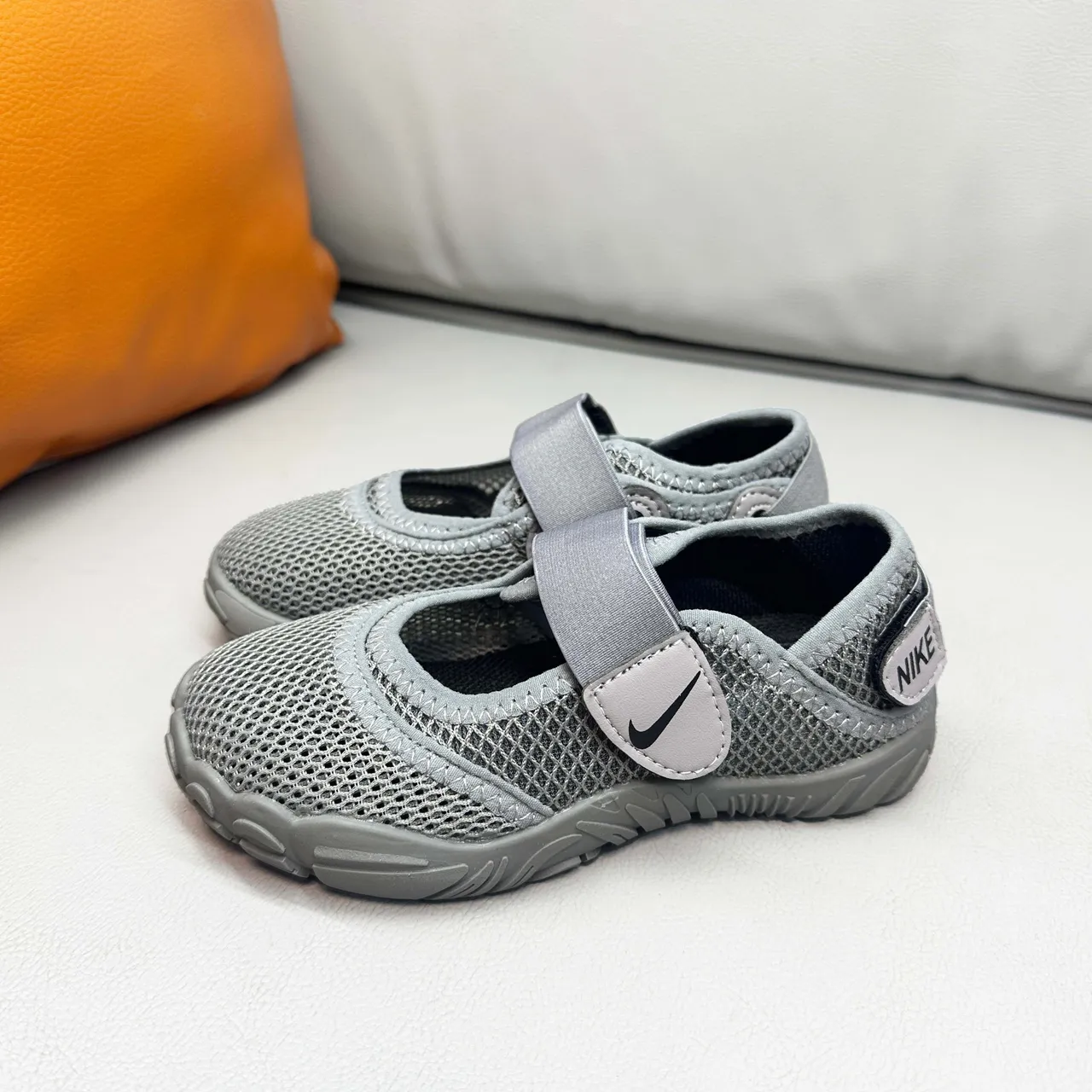 Nike Verde Preto Malha Superior Tirante Velcro Único Mary Jane Sapatos 18
