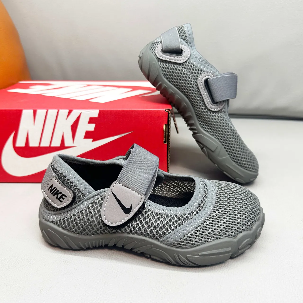 Nike Verde Preto Malha Superior Tirante Velcro Único Mary Jane Sapatos 24