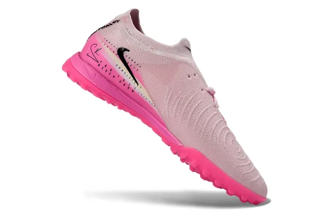 Nike Gripknit Turf Chaussures de football roses et noires en tricot pour pelouse artificielle 2