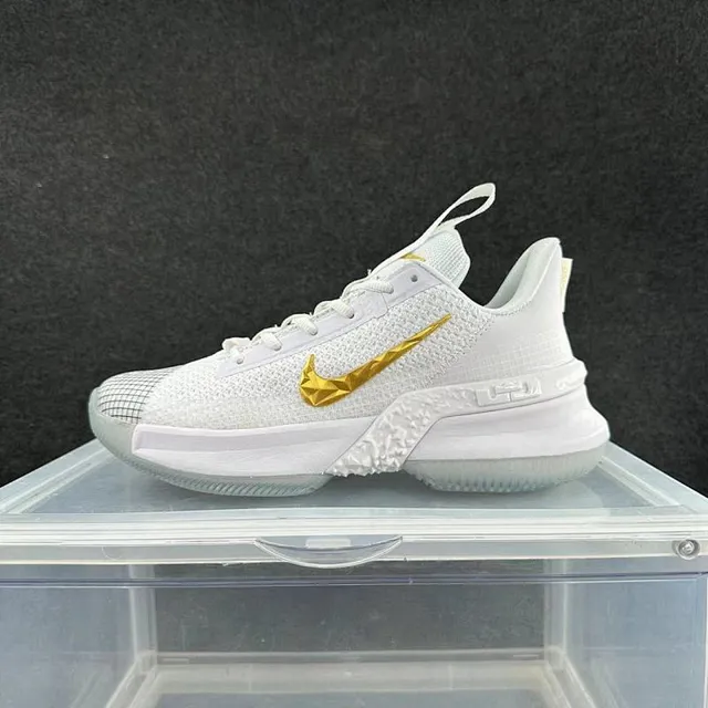 Nike LeBron Branco Dourado Malha Superior Swoosh Facetado Tênis de Basquete 2