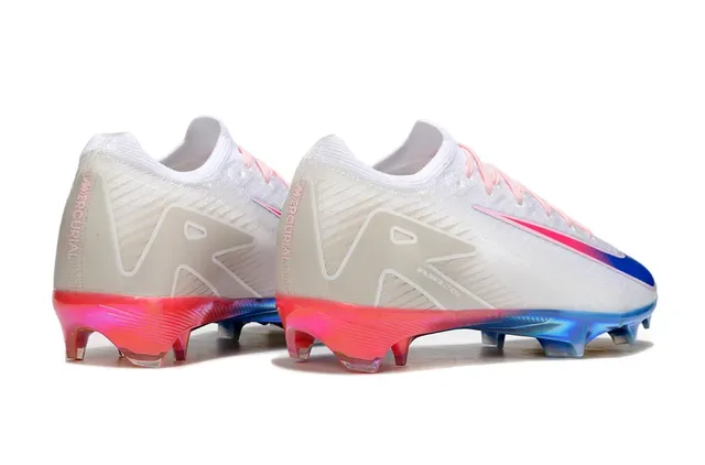 耐克 Mercurial Vapor 硬地足球鞋 5