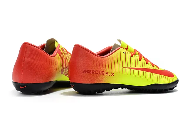 Nike Mercurial X Amarelo Vermelho de corte baixo Superior sintético Ribeteado Texturizado Antepié Grama Sapatos de futebol 23